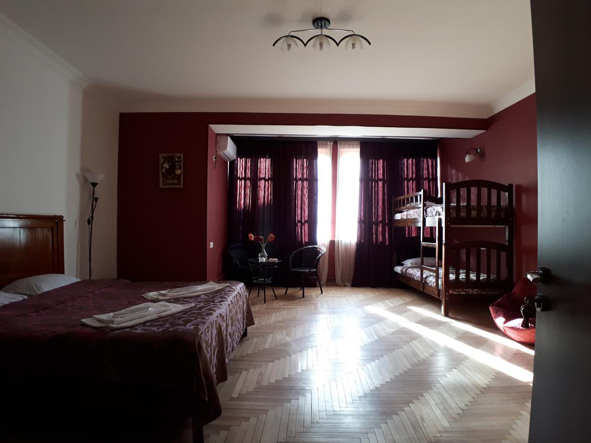 Vazi Hotel Tbilisi ภายนอก รูปภาพ